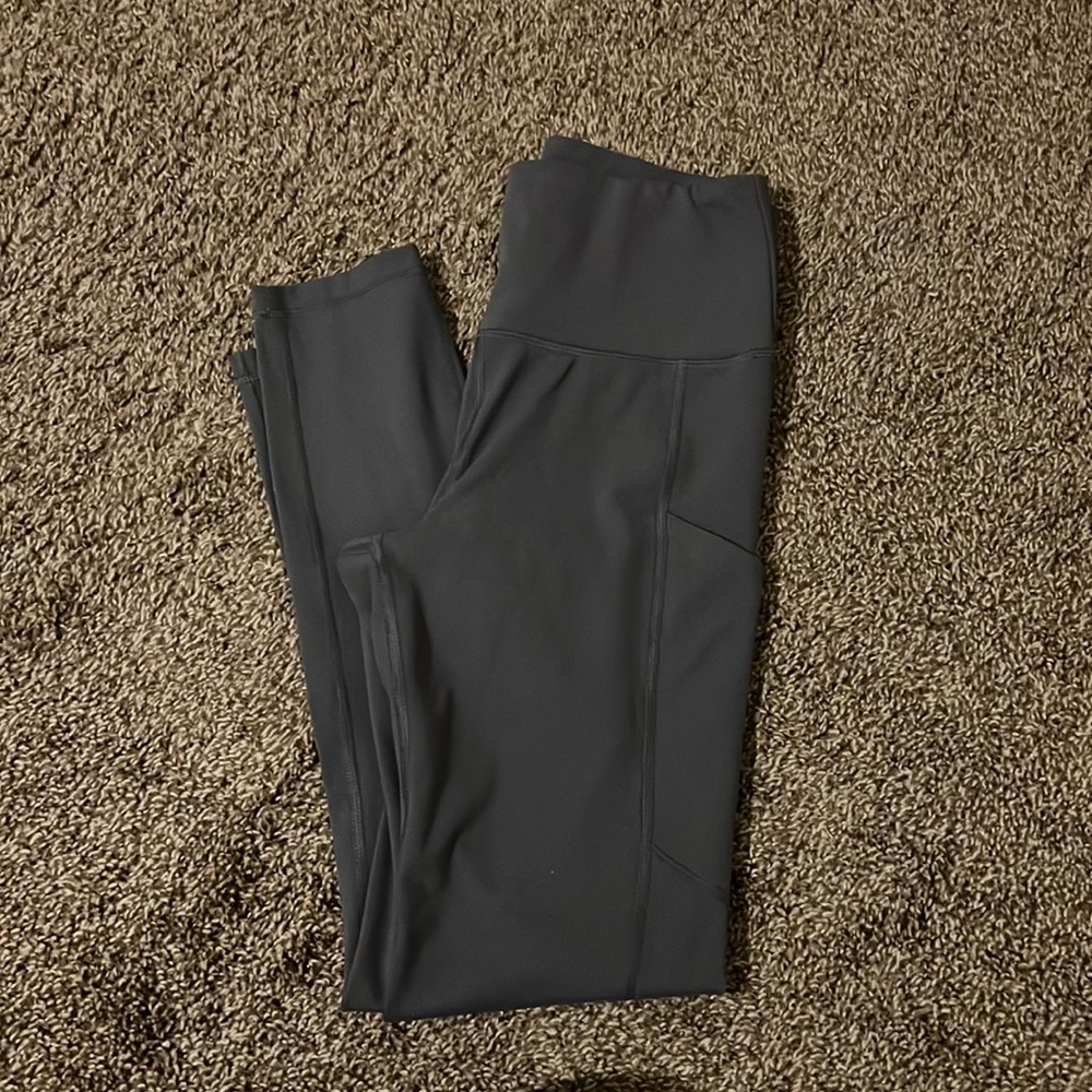 AE pocket leggings
